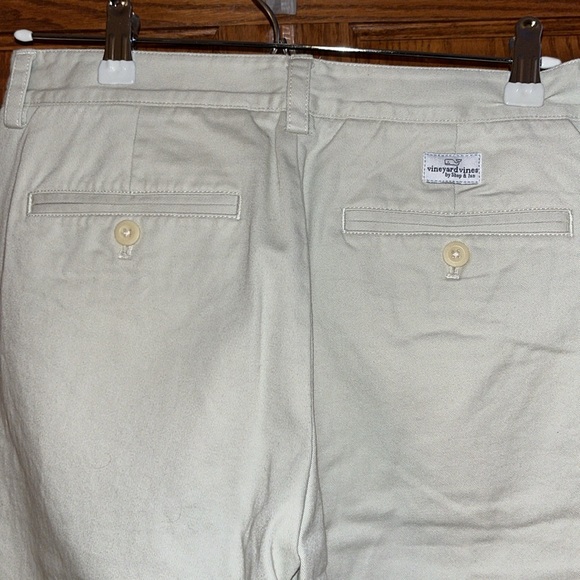 Vineyard vines flat front slim fit club pants. Size 30x32 - Picture 3 of 6